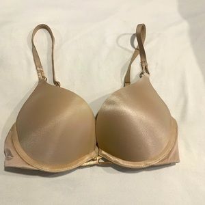 32B Victoria Secret Bombshell Bra